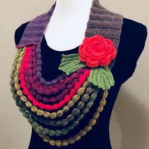 Elegant Handmade Necklace with Flowers